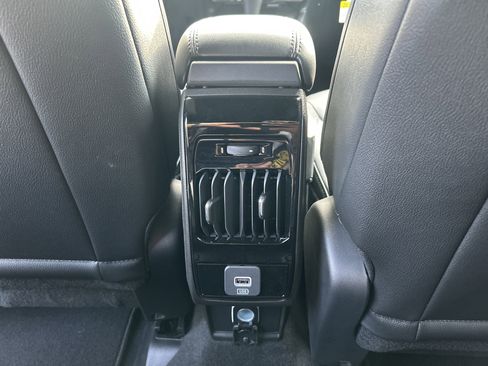 New 2026 Jeep Compass Latitude image 50