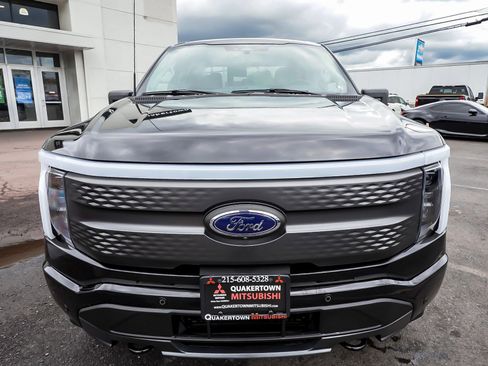 Used 2023 Ford F150 Lightning XLT AWD/4WD image 2