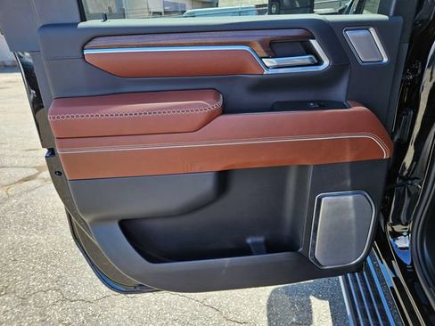 New 2026 GMC Sierra 3500 Denali Ultimate AWD/4WD image 18