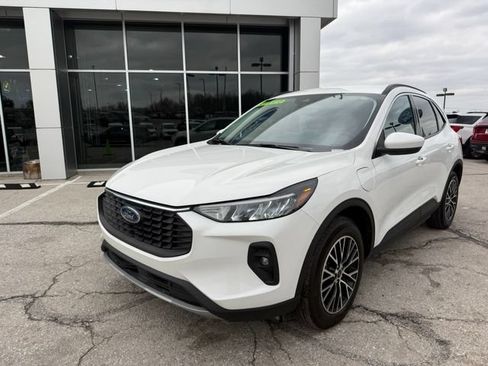 Used 2024 Ford Escape SE FWD image 3