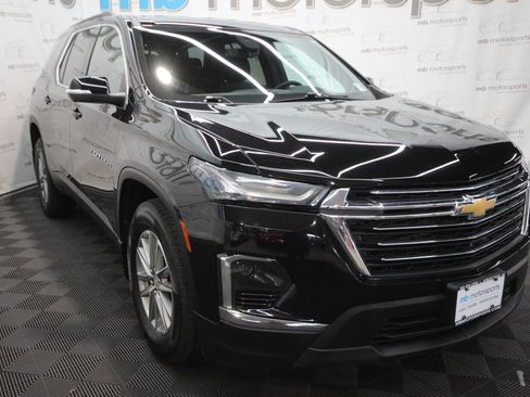 Used 2023 Chevrolet Traverse LT FWD image 11