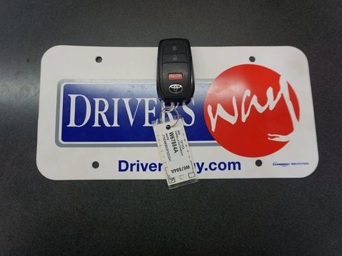 Used 2023 Toyota Corolla SE FWD image 17