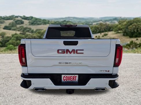 Used 2025 GMC Sierra 1500 AT4 w/ AT4 Premium Package AWD/4WD image 8