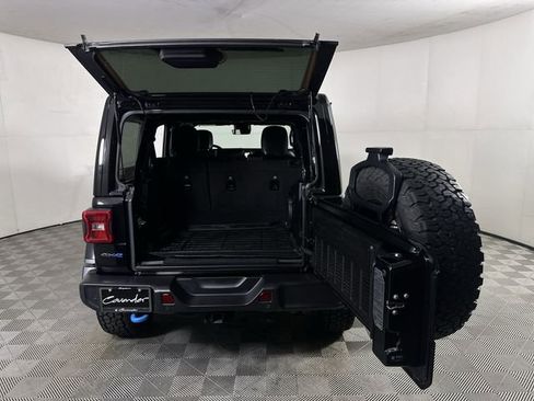 Used 2022 Jeep Wrangler Unlimited Rubicon 4xe w/ Cold Weather Group AWD/4WD image 27