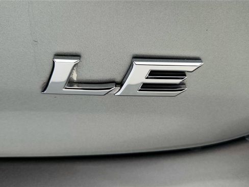 Used 2025 Toyota Camry LE image 14