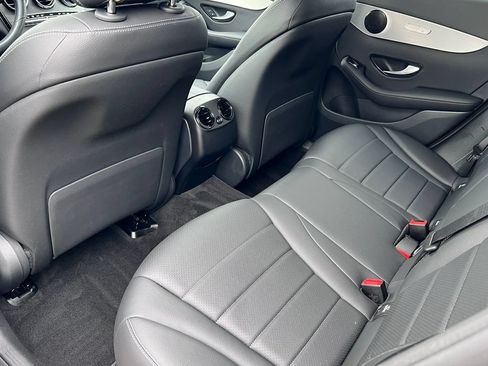 Used 2019 Mercedes-Benz GLC 300 4MATIC image 16