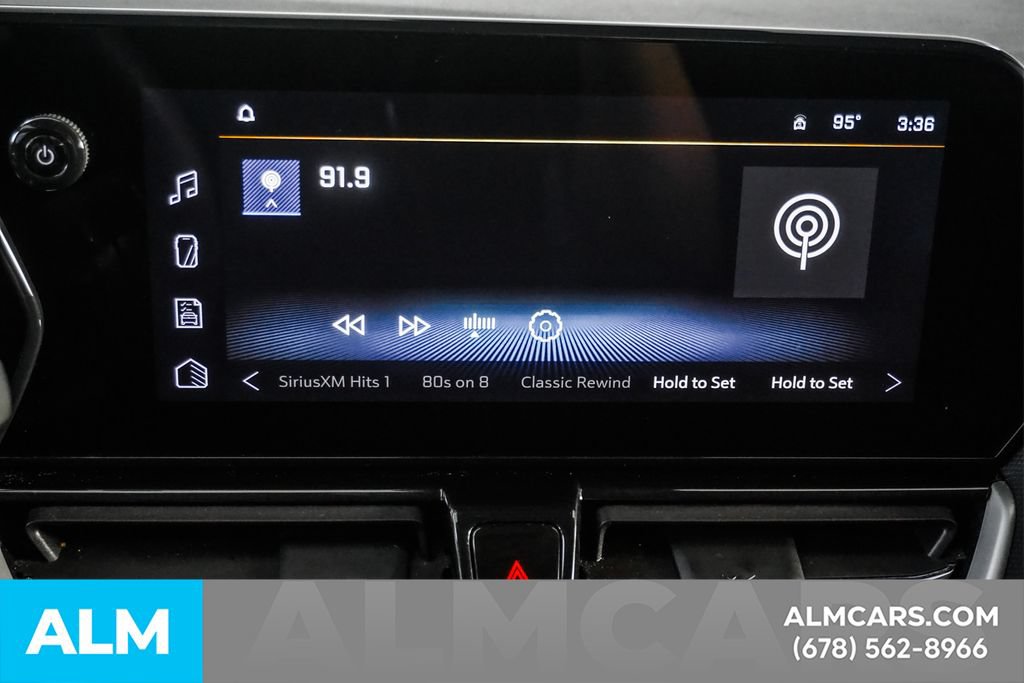 Used 2025 Chevrolet TrailBlazer LT AWD/4WD image 37