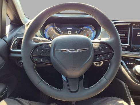 New 2026 Chrysler Pacifica Limited w/ S Appearance Package FWD image 14