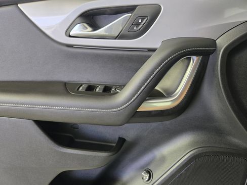 New 2026 Chevrolet Blazer LT w/ Convenience Package FWD image 23