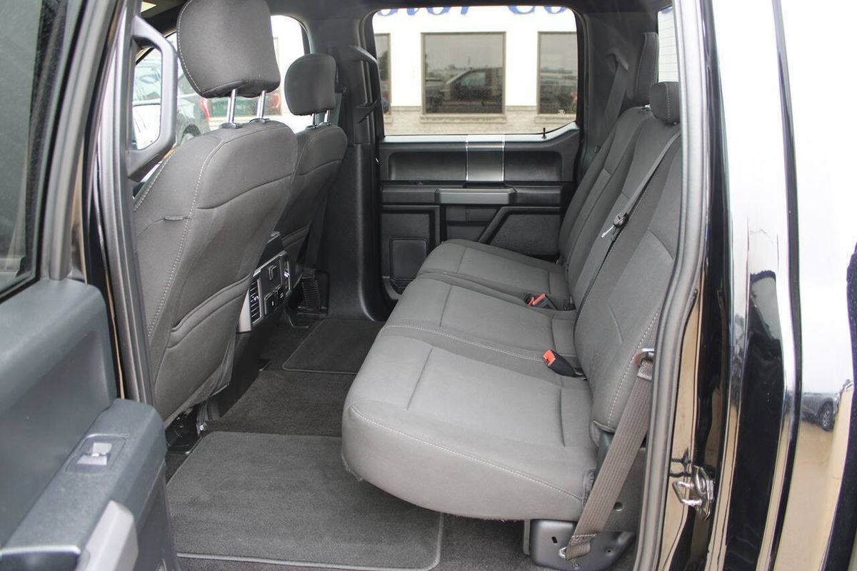 Used 2018 Ford F150 XLT w/ Equipment Group 302A Luxury AWD/4WD image 10
