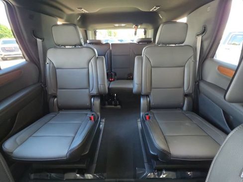New 2026 GMC Yukon Denali w/ Denali Reserve Package AWD/4WD image 28
