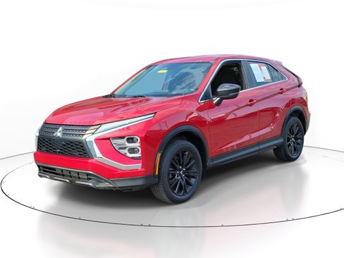 Used 2024 Mitsubishi Eclipse Cross LE AWD/4WD image 2
