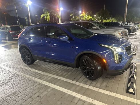 Used 2022 Cadillac XT4 Sport w/ Comfort Package FWD image 4