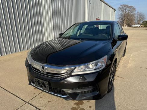 Used 2016 Honda Accord LX image 3