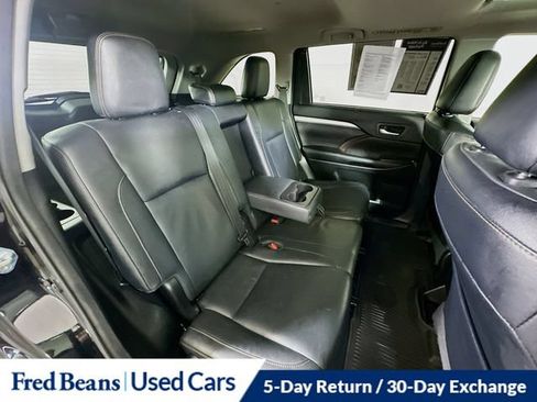 Used 2017 Toyota Highlander XLE AWD/4WD image 35