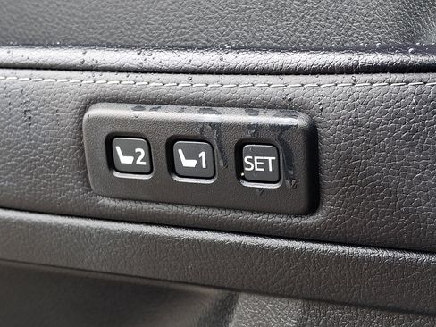 Used 2023 Toyota 4Runner Limited AWD/4WD image 25