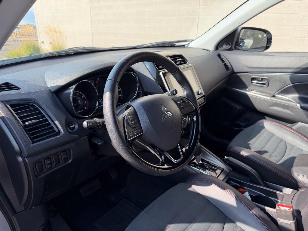 Used 2025 Mitsubishi Outlander Sport SE AWD/4WD image 20