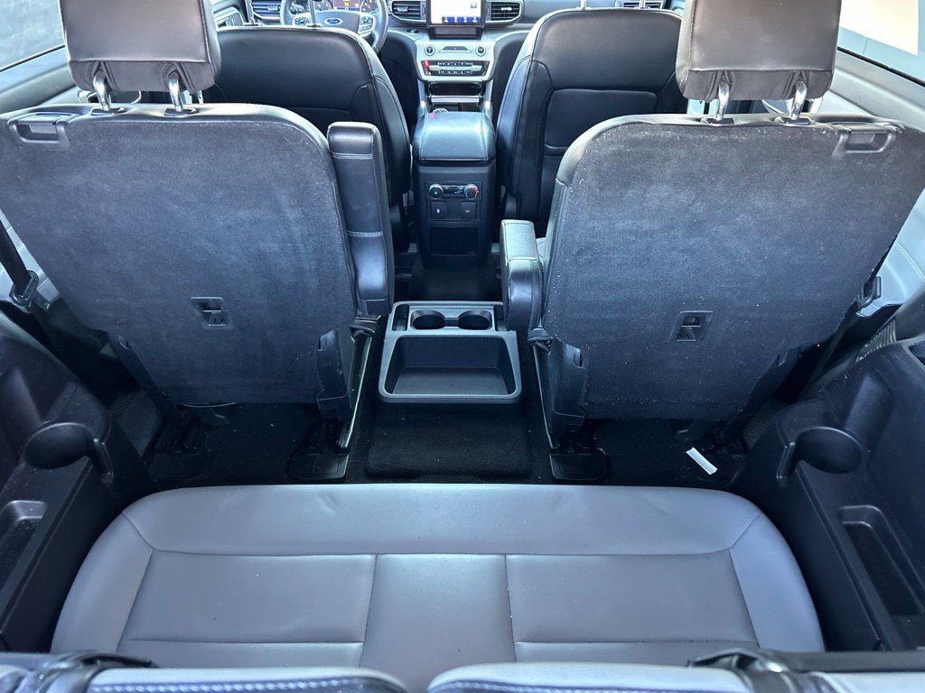 Used 2021 Ford Explorer XLT w/ Equipment Group 202A AWD/4WD image 25