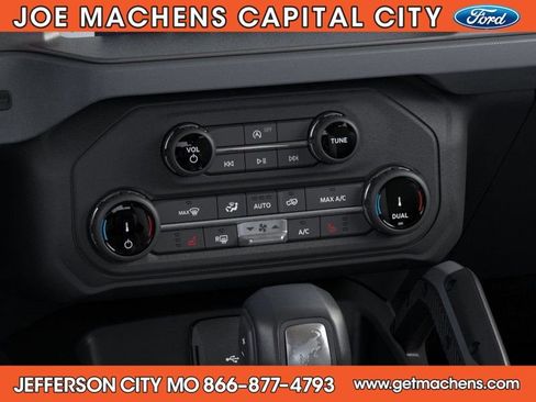 New 2025 Ford Bronco Big Bend w/ Black Diamond Package image 17