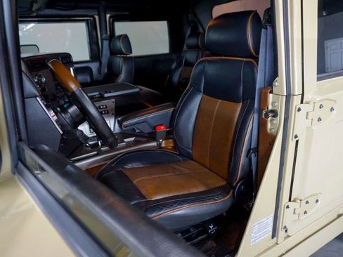 Used 2004 HUMMER H1 4-Door Open Top image 8