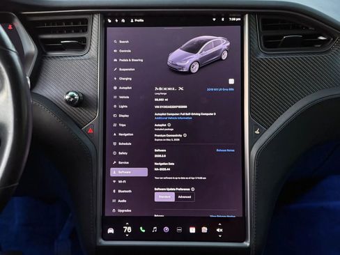 Used 2019 Tesla Model X Long Range image 12