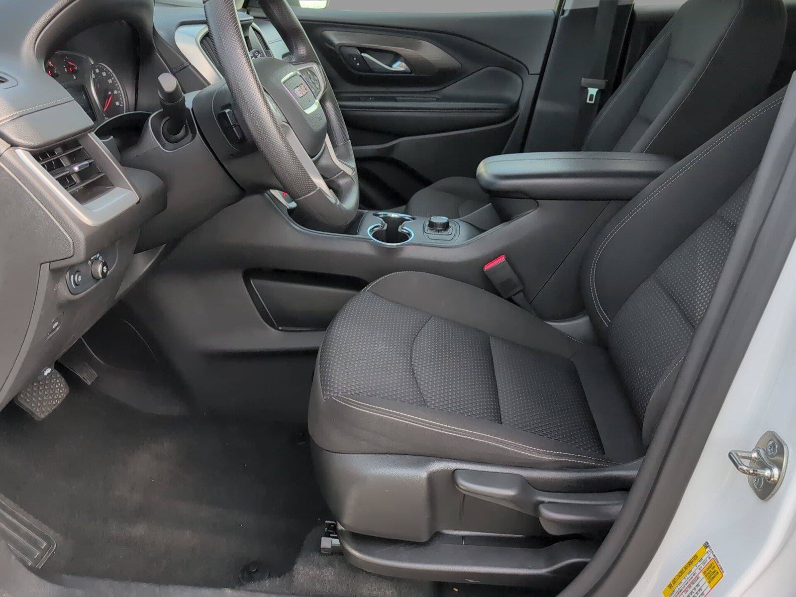 Used 2024 GMC Terrain SLE FWD image 12