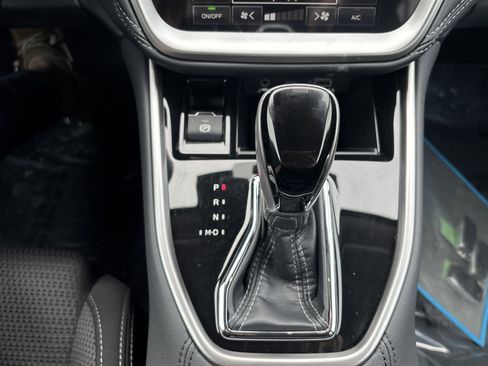 Used 2024 Subaru Outback Premium w/ Popular Package #1A image 26