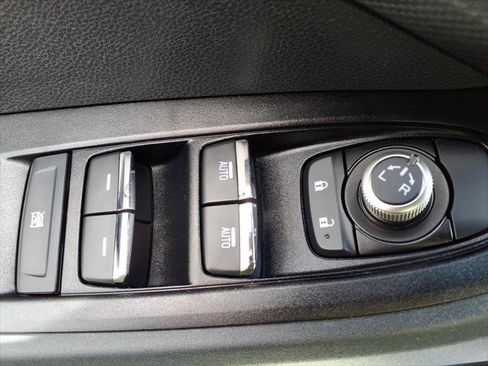 Used 2024 Subaru Crosstrek 2.5i Limited AWD/4WD image 14
