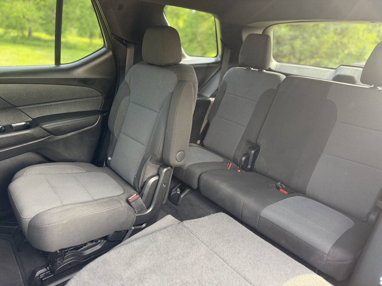 Used 2023 Chevrolet Traverse LT AWD/4WD image 10