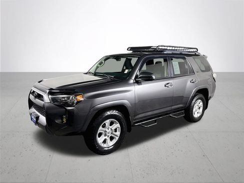 Used 2016 Toyota 4Runner SR5 RWD image 2