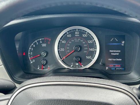 Certified 2022 Toyota Corolla Cross LE image 31