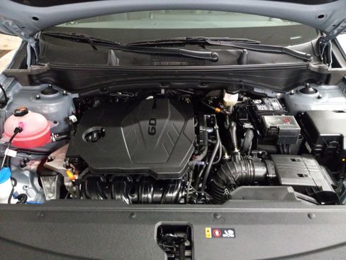 Certified 2025 Kia Sportage EX image 8