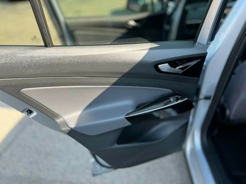 Used 2021 Volkswagen ID.4 Pro w/ ID.4 Protection Package image 12