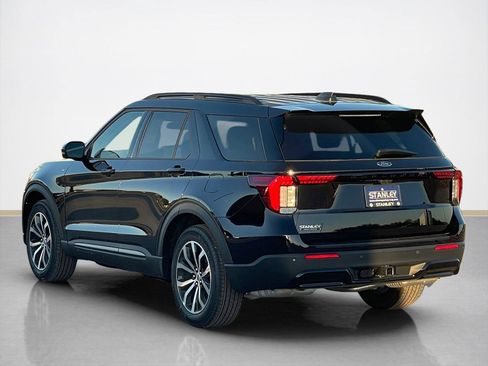 New 2026 Ford Explorer ST-Line image 5