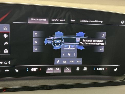 Used 2025 Audi Q6 e-tron Premium w/ Convenience Package image 20