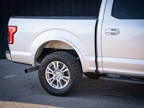 Used 2017 Ford F150 Lariat image 6