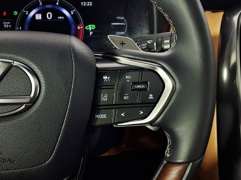 Used 2024 Lexus LX 600 4WD w/ Appearance Package image 21