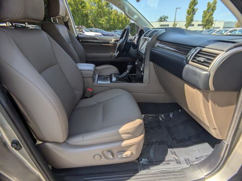 Used 2020 Lexus GX 460 Premium w/ Premium Package AWD/4WD image 10