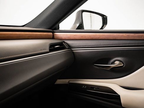 Certified 2023 Lexus ES 250 w/ Premium Package image 40