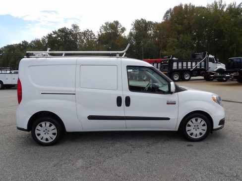 Used 2019 RAM ProMaster City Tradesman SLT image 9