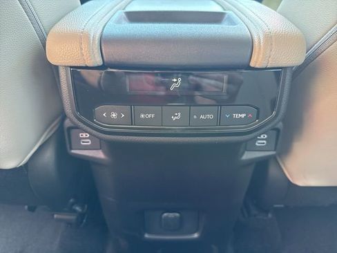 Certified 2026 Toyota Grand Highlander XLE FWD image 28
