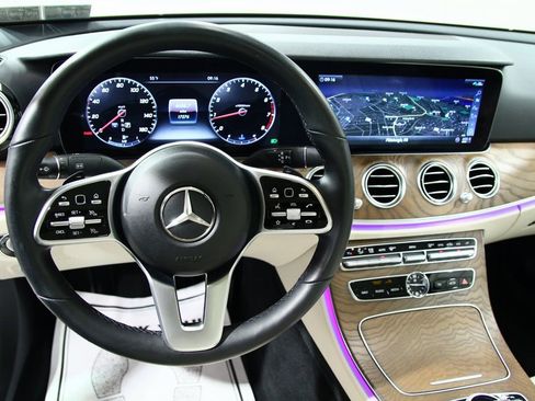 Used 2020 Mercedes-Benz E 350 4MATIC Sedan image 6