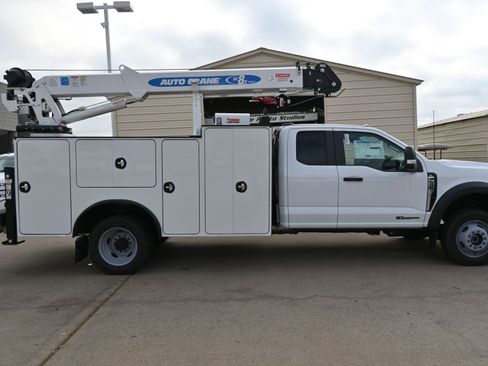 New 2026 Ford F550 4x4 Supercab Super Duty image 7