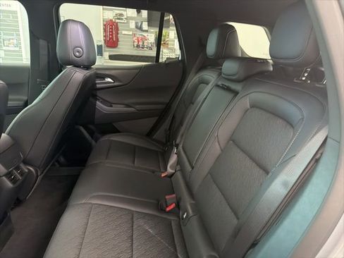 New 2026 Chevrolet Equinox LT AWD/4WD image 19