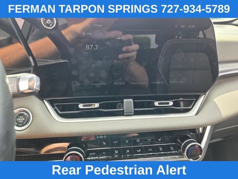 Used 2025 Chevrolet Equinox LT w/ Convenience Package II AWD/4WD image 27