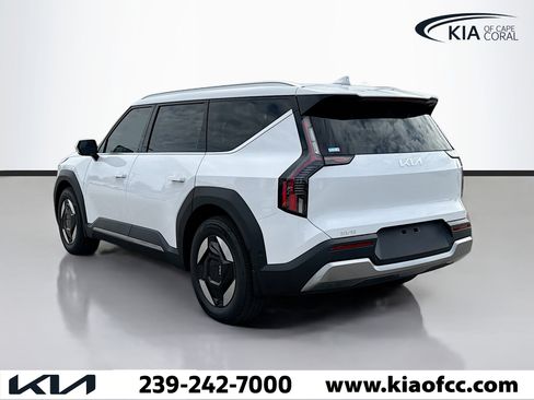 New 2026 Kia EV9 Wind image 3