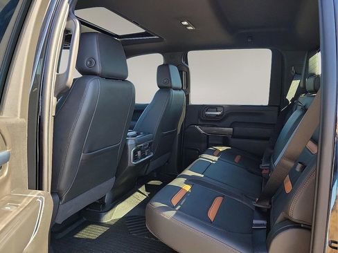 Used 2021 GMC Sierra 2500 AT4 w/ AT4 Premium Plus Package image 9