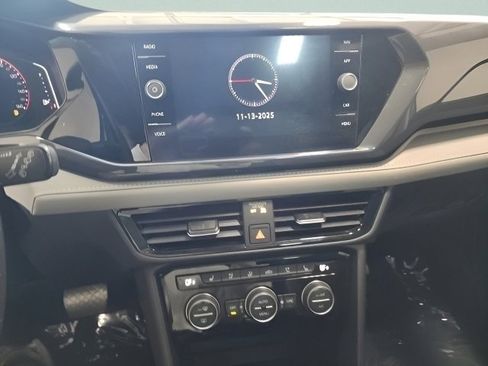 Used 2022 Volkswagen Taos SEL w/ Panoramic Sunroof Package image 35