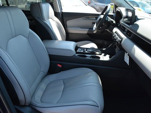 Used 2023 Honda Pilot Elite image 20