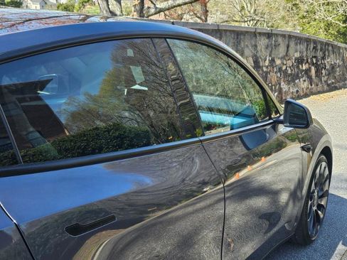 Used 2023 Tesla Model Y Long Range image 20